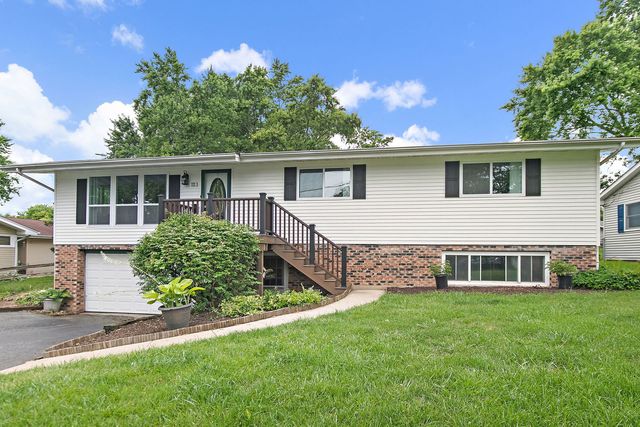 1113 Hilltop Boulevard, Mchenry, IL 60050