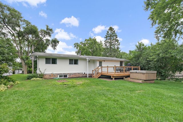 1113 Hilltop Boulevard, Mchenry, IL 60050