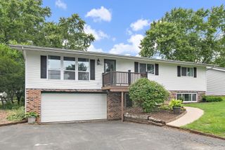 1113 Hilltop Boulevard, Mchenry, IL 60050