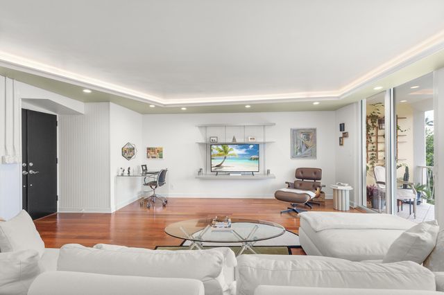 170 Chilean Avenue 3c, Palm Beach, FL 33480