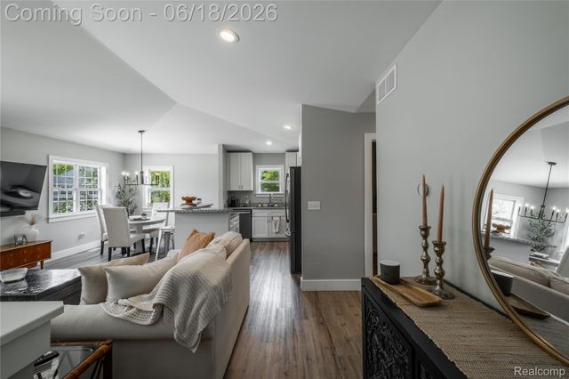 145 Whispering Pines Drive, Fenton, MI 48430