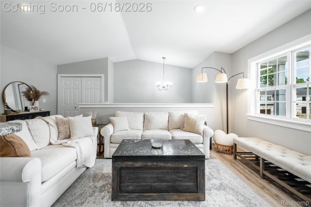 145 Whispering Pines Drive, Fenton, MI 48430