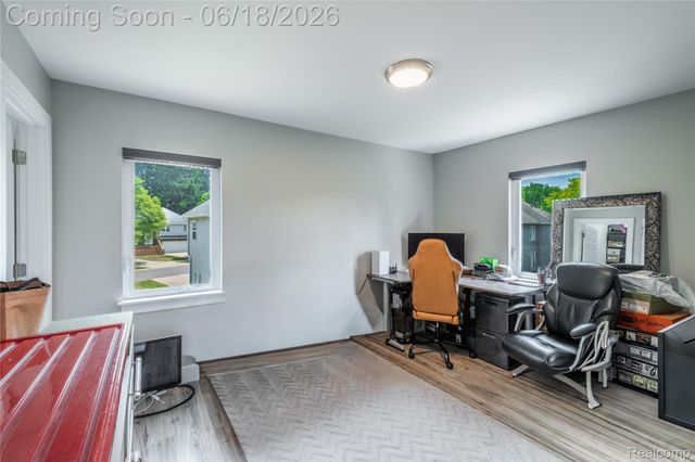 145 Whispering Pines Drive, Fenton, MI 48430