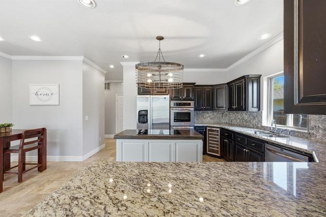 1812 Oaks Way, Oklahoma City, OK 73131