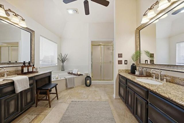 1812 Oaks Way, Oklahoma City, OK 73131