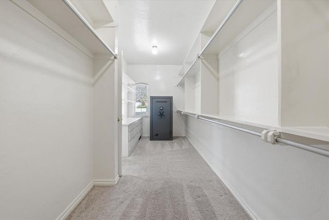 1812 Oaks Way, Oklahoma City, OK 73131