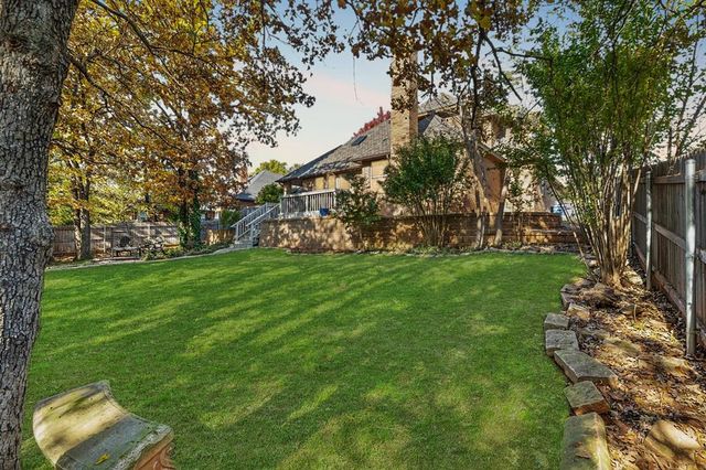 1812 Oaks Way, Oklahoma City, OK 73131