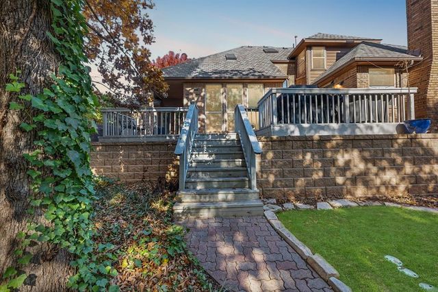 1812 Oaks Way, Oklahoma City, OK 73131