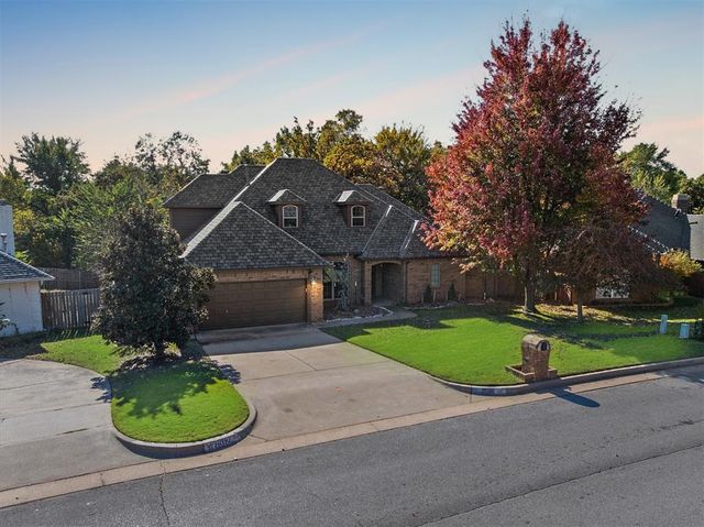1812 Oaks Way, Oklahoma City, OK 73131