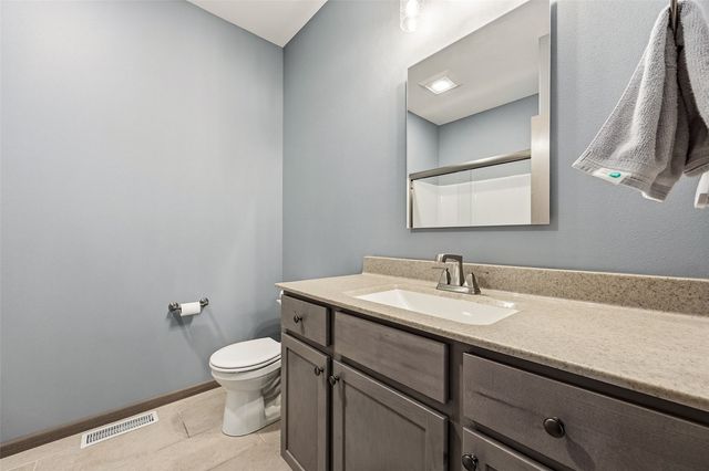 2894 50th Street, Marion, IA 52302