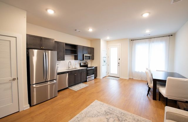 600 E Trinity Ln Unit 210, Nashville, TN 37207