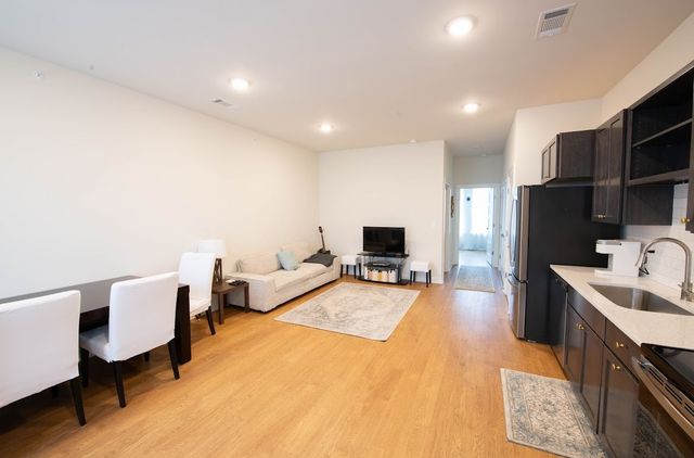 600 E Trinity Ln Unit 210, Nashville, TN 37207