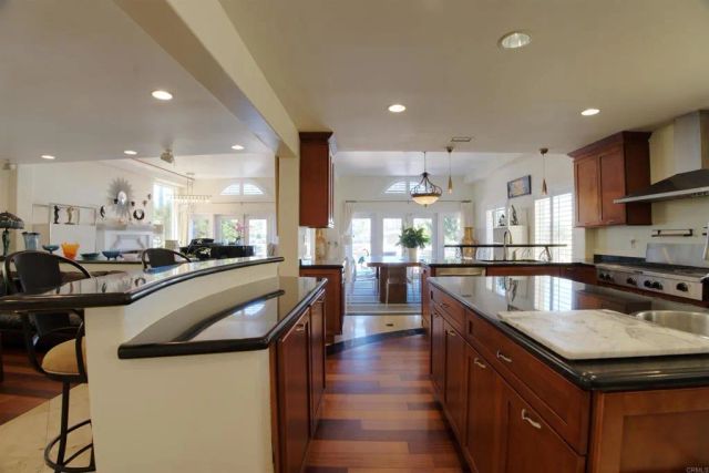 8 Admiralty Cross, Coronado, CA 92118