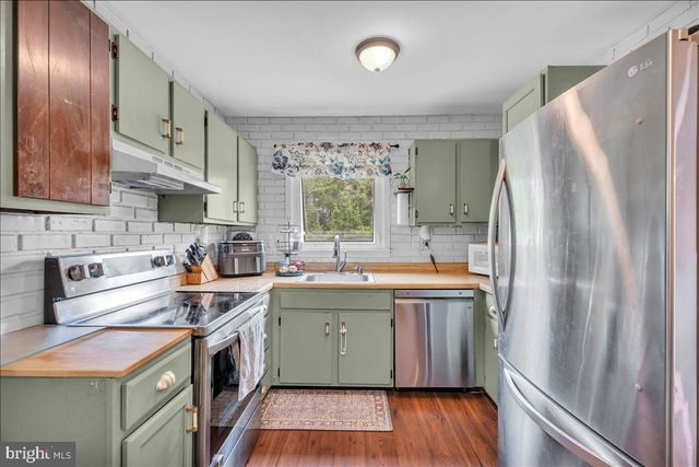 28 SHORE DRIVE, Southampton, NJ 08088