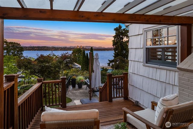 1021 McGilvra Boulevard E, Seattle, WA 98112