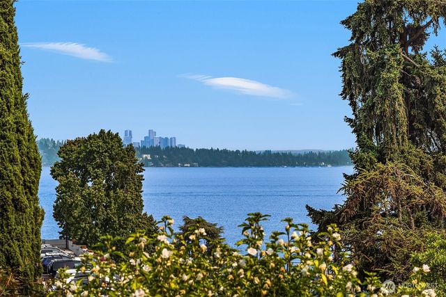 1021 McGilvra Boulevard E, Seattle, WA 98112