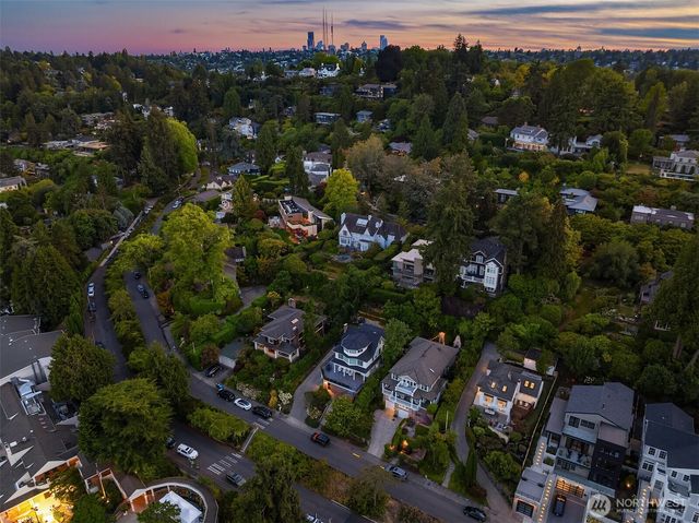 1021 McGilvra Boulevard E, Seattle, WA 98112