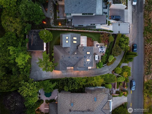 1021 McGilvra Boulevard E, Seattle, WA 98112