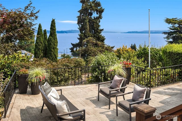 1021 McGilvra Boulevard E, Seattle, WA 98112