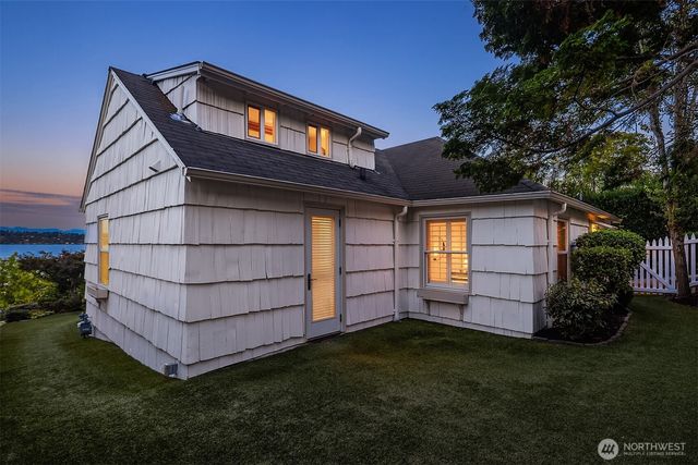 1021 McGilvra Boulevard E, Seattle, WA 98112