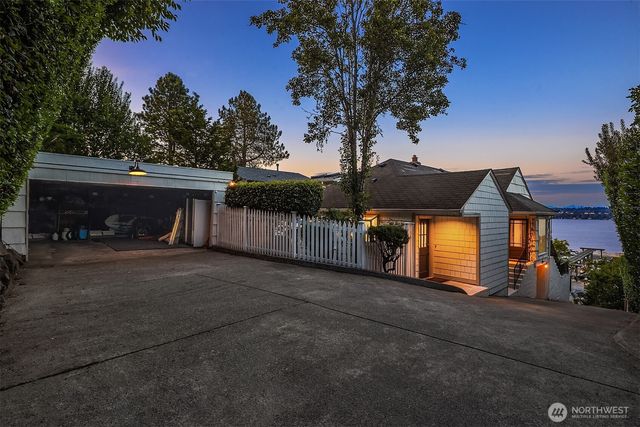1021 McGilvra Boulevard E, Seattle, WA 98112