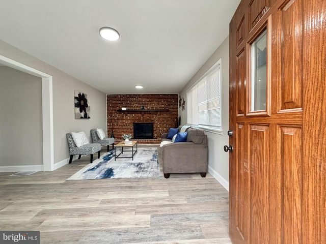 31 MANTUA RD, Mount Royal, NJ 08061