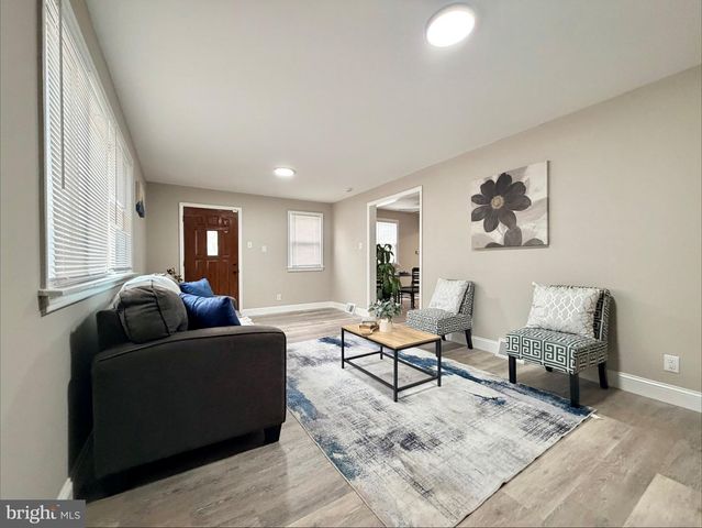 31 MANTUA RD, Mount Royal, NJ 08061