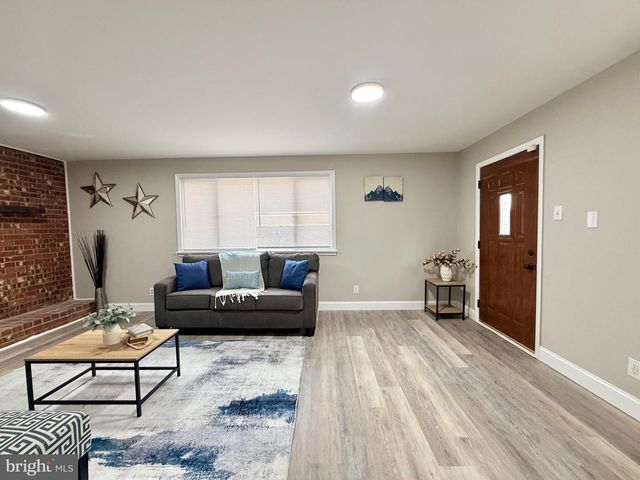 31 MANTUA RD, Mount Royal, NJ 08061