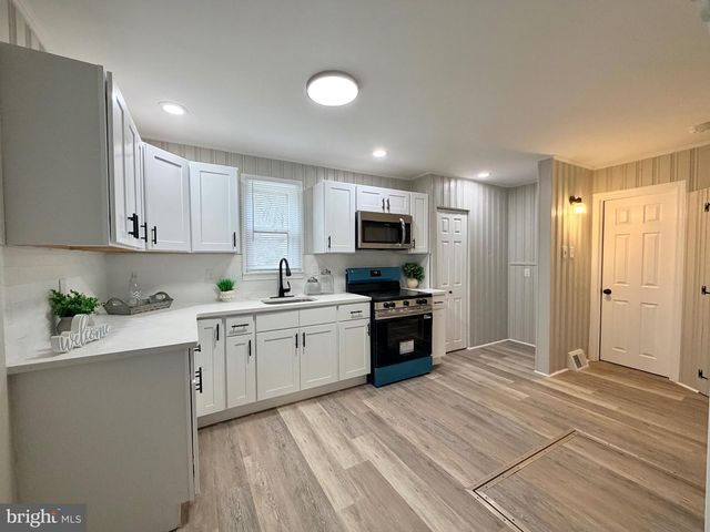 31 MANTUA RD, Mount Royal, NJ 08061