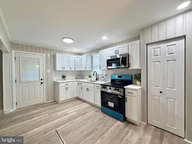 31 MANTUA RD, Mount Royal, NJ 08061