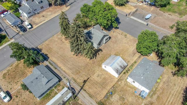 219 A St, Cheney, WA 99004