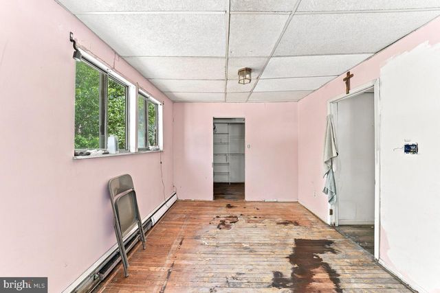 426 FOLSOM AVE, Folsom, PA 19033