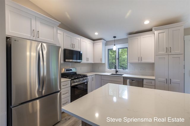 12770 Macclain Court, Cedar Springs, MI 49319