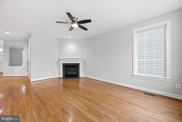 1004 GAITHER RD, Rockville, MD 20850