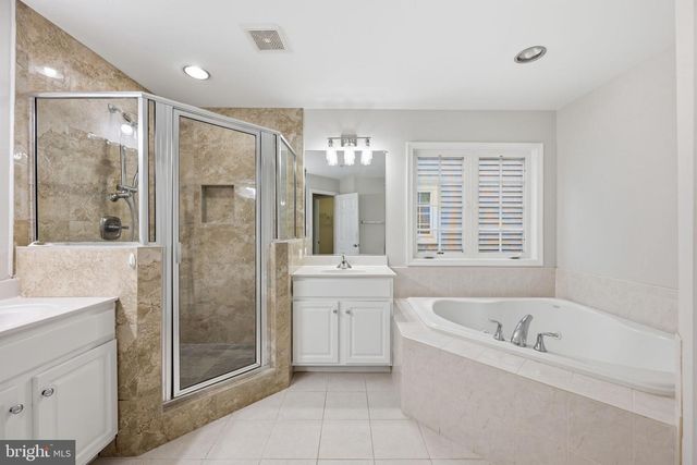 1004 GAITHER RD, Rockville, MD 20850