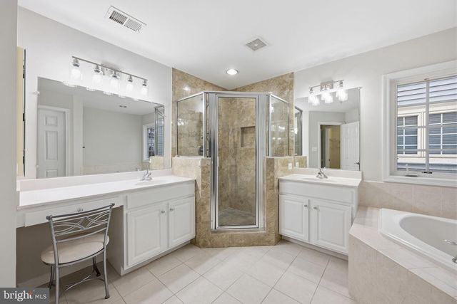 1004 GAITHER RD, Rockville, MD 20850