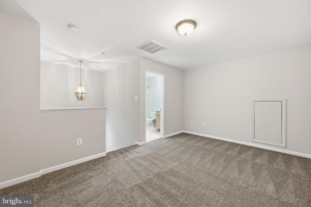 1004 GAITHER RD, Rockville, MD 20850