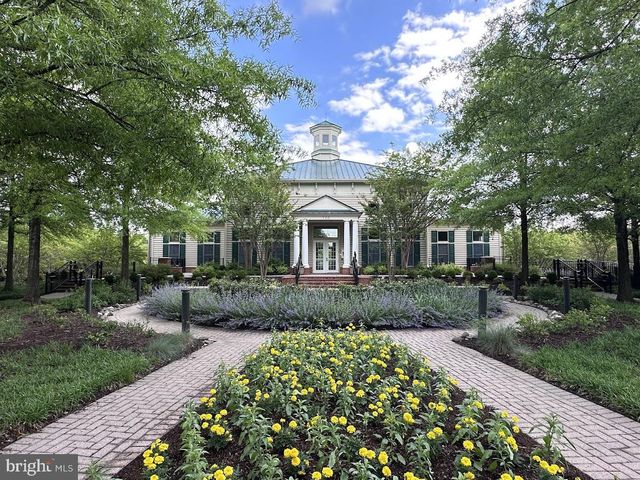 1004 GAITHER RD, Rockville, MD 20850