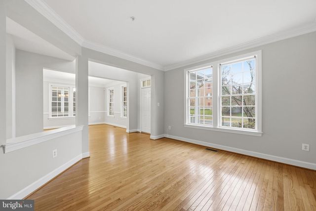 1004 GAITHER RD, Rockville, MD 20850