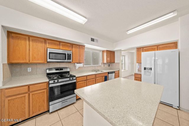 12804 TIERRA KARLA Drive, El Paso, TX 79938
