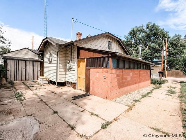 3048 AMES CT, Cheyenne, WY 82001