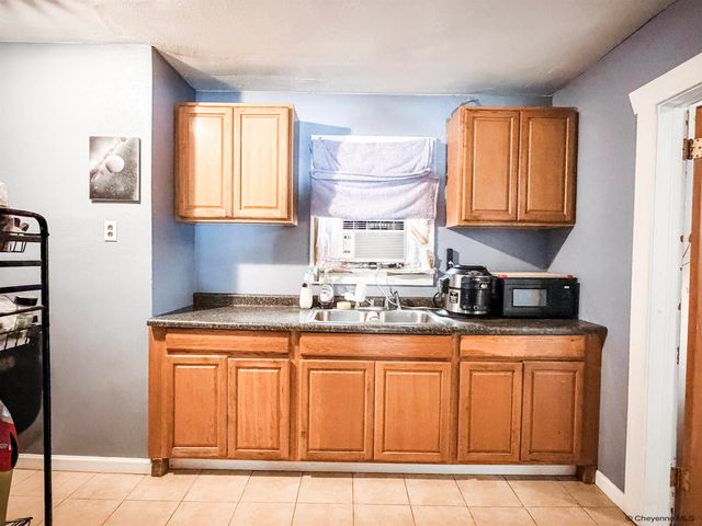 3048 AMES CT, Cheyenne, WY 82001