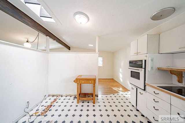 1009 Stokes Avenue, Idaho Falls, ID 83404