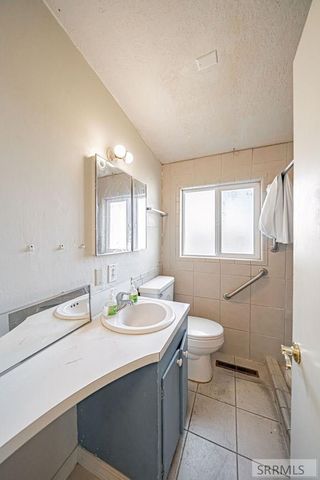 1009 Stokes Avenue, Idaho Falls, ID 83404