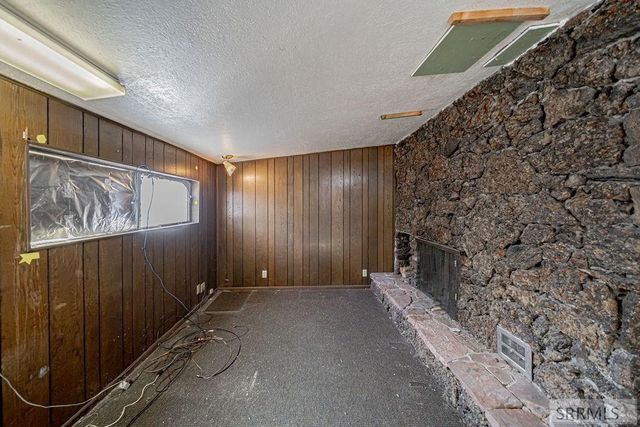 1009 Stokes Avenue, Idaho Falls, ID 83404