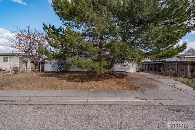 1009 Stokes Avenue, Idaho Falls, ID 83404