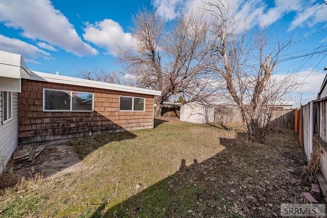 1009 Stokes Avenue, Idaho Falls, ID 83404