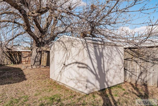 1009 Stokes Avenue, Idaho Falls, ID 83404