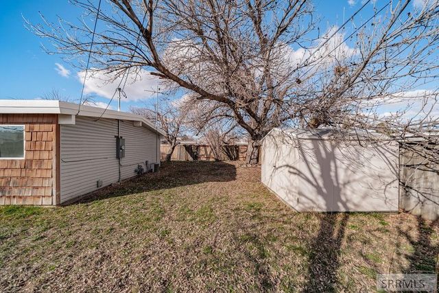 1009 Stokes Avenue, Idaho Falls, ID 83404