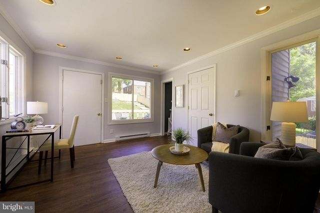 1822 41ST PL SE, Washington, DC 20020